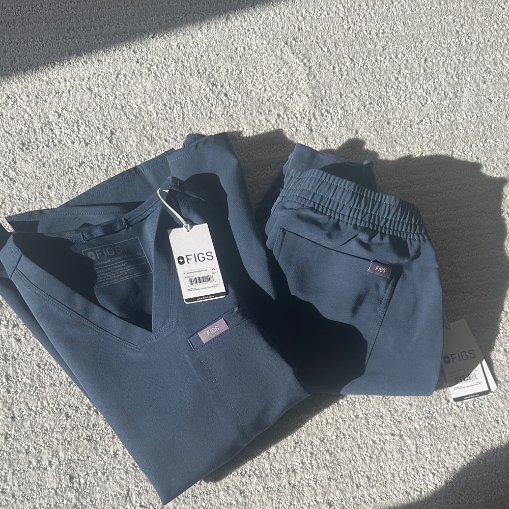 Figs Maternity Scrub Set (NWT)